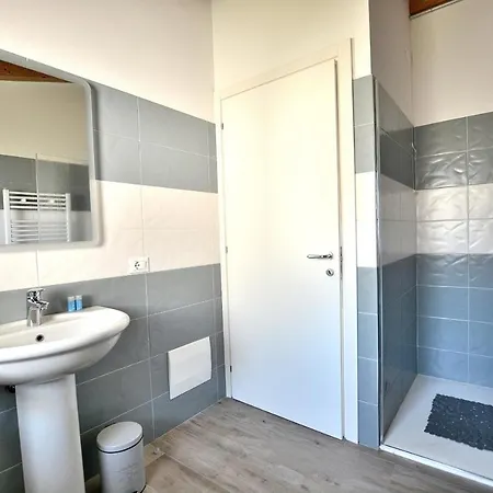 Apartment Blue In Marciaga Di